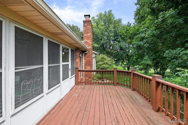 342 Oak Hill Drive, Belleville, IL 62223