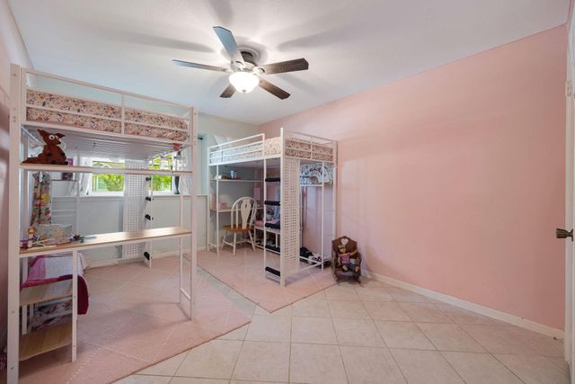 9314 Vickijohn Drive, Houston, TX 77031