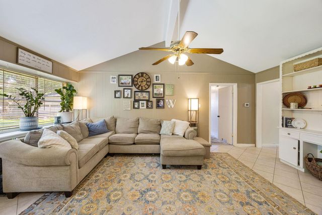 9314 Vickijohn Drive, Houston, TX 77031
