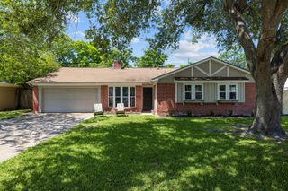 9314 Vickijohn Drive, Houston, TX 77031