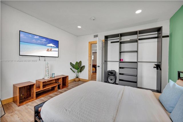 9000 NW 12th Ave, Miami, FL 33150