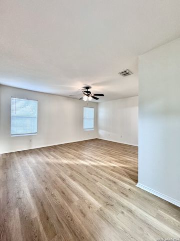8214 DERBY VIS, Schertz, TX 78154
