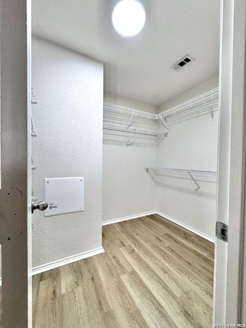 8214 DERBY VIS, Schertz, TX 78154