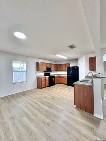 8214 DERBY VIS, Schertz, TX 78154
