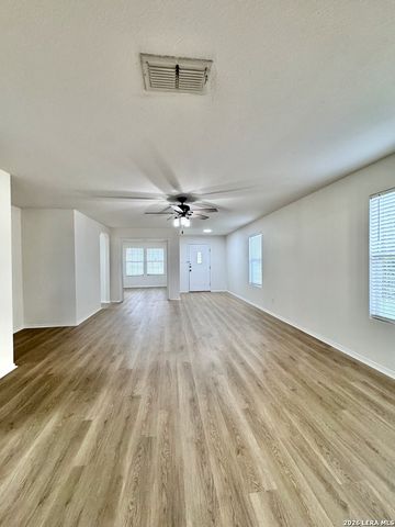 8214 DERBY VIS, Schertz, TX 78154
