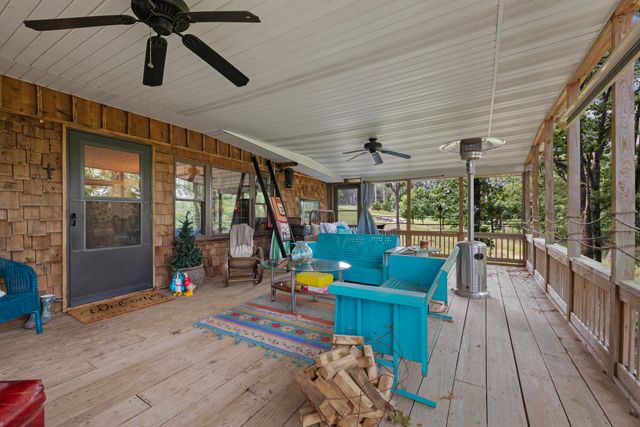 1933 Maple Street, Hollister, MO 65672