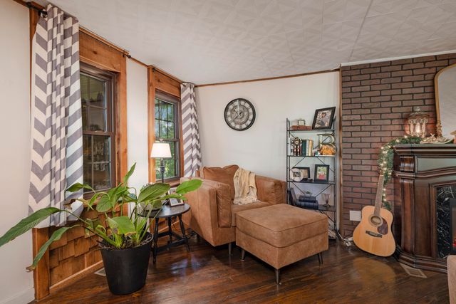 1933 Maple Street, Hollister, MO 65672