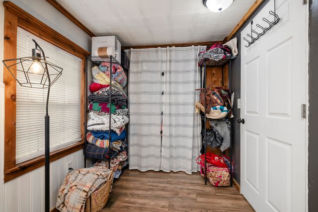 1933 Maple Street, Hollister, MO 65672