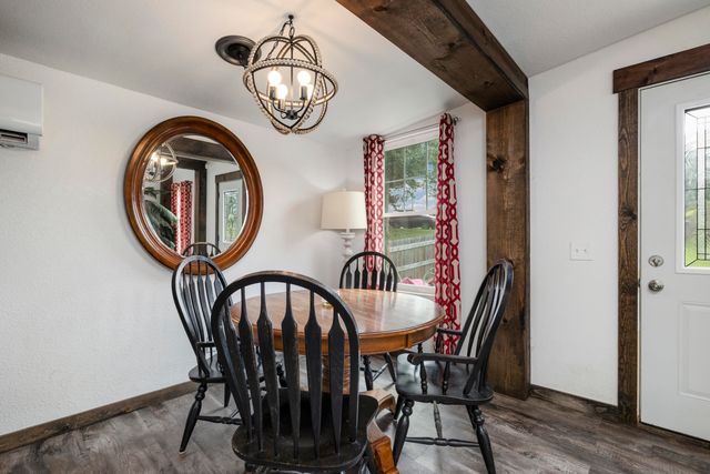 1933 Maple Street, Hollister, MO 65672
