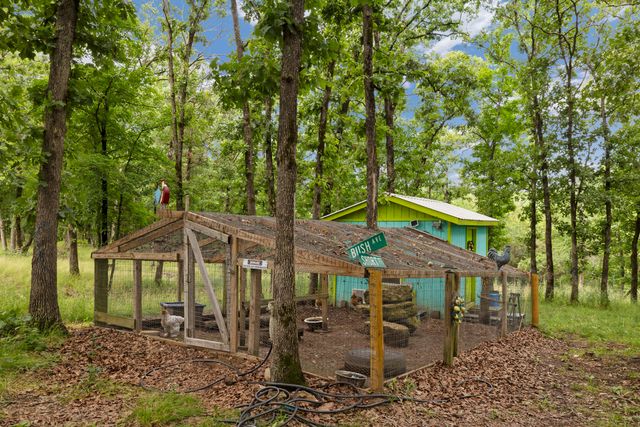 1933 Maple Street, Hollister, MO 65672