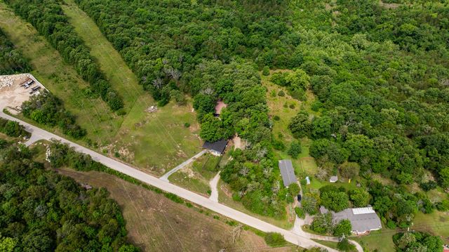 1933 Maple Street, Hollister, MO 65672