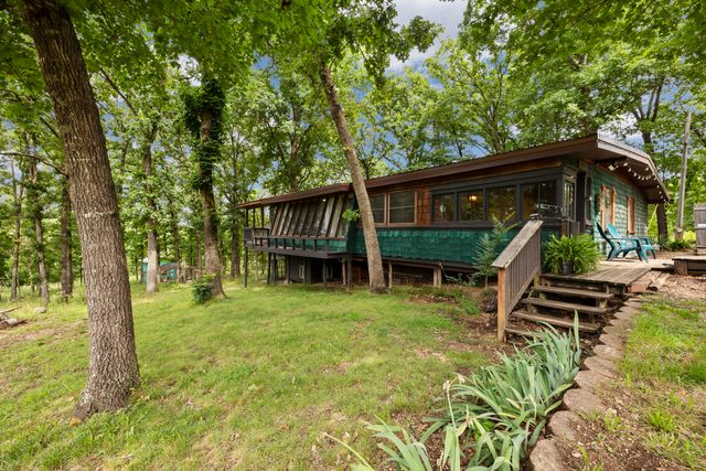 1933 Maple Street, Hollister, MO 65672