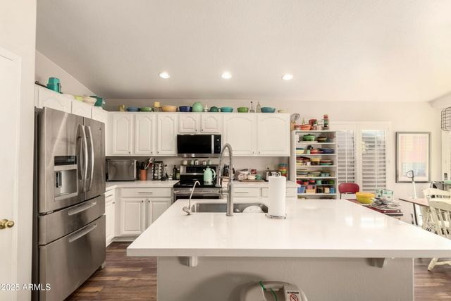 10447 E DIAMOND Avenue, Mesa, AZ 85208