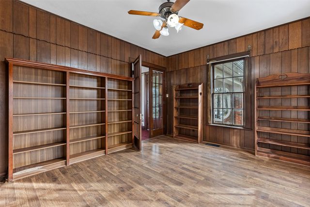 2203 Walworth Street, Greenville, TX 75401