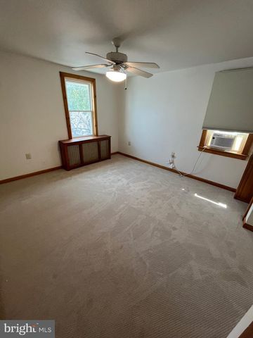 4021 DAYTON RD, Drexel Hill, PA 19026