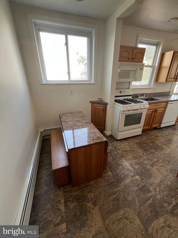 4021 DAYTON RD, Drexel Hill, PA 19026