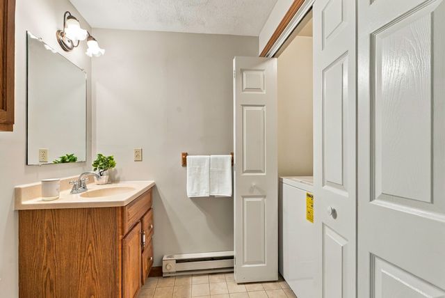 4 Florence Cir, Upton, MA 01568