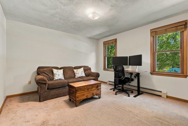 4 Florence Cir, Upton, MA 01568