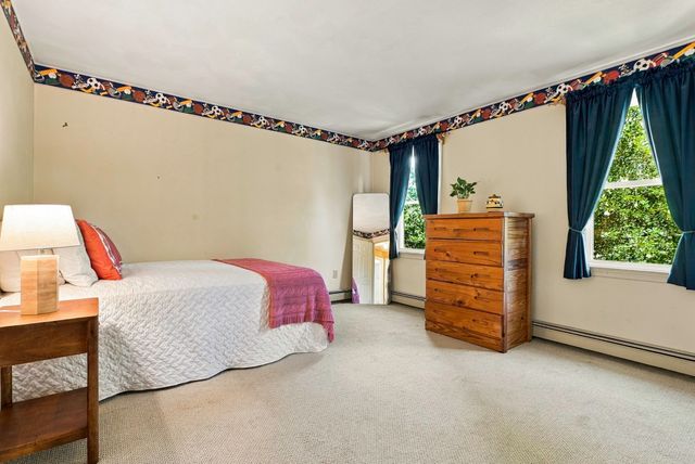 4 Florence Cir, Upton, MA 01568