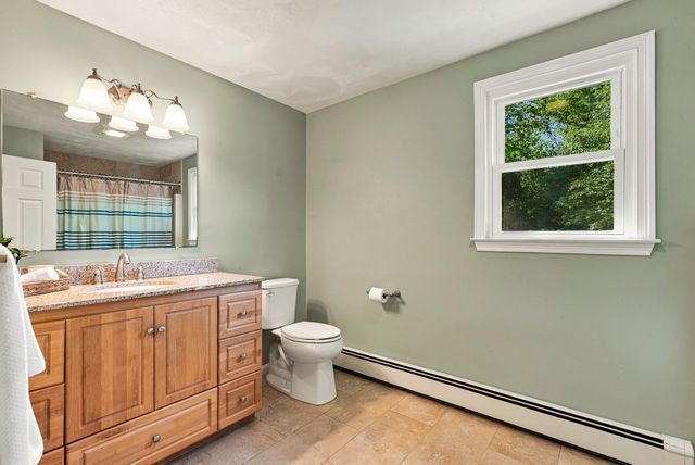 4 Florence Cir, Upton, MA 01568