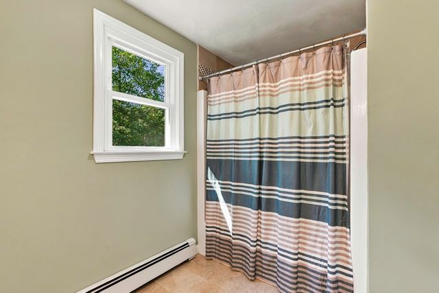 4 Florence Cir, Upton, MA 01568