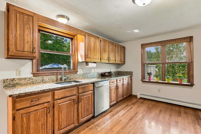 4 Florence Cir, Upton, MA 01568