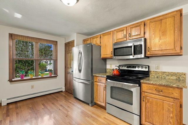 4 Florence Cir, Upton, MA 01568