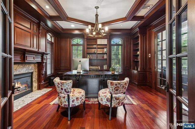 35 Echo Ridge Road, Upper Saddle River, NJ 07458