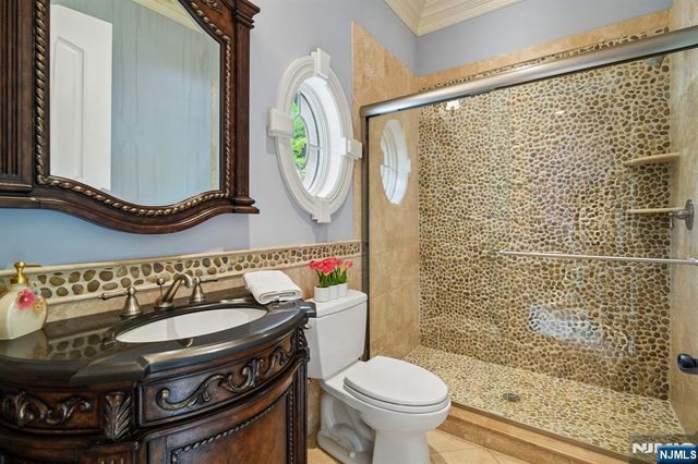 35 Echo Ridge Road, Upper Saddle River, NJ 07458
