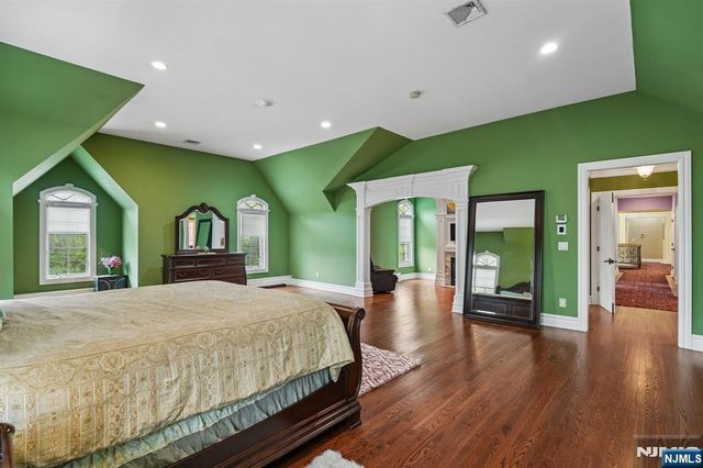 35 Echo Ridge Road, Upper Saddle River, NJ 07458