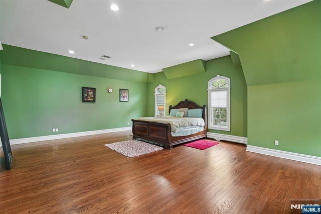 35 Echo Ridge Road, Upper Saddle River, NJ 07458