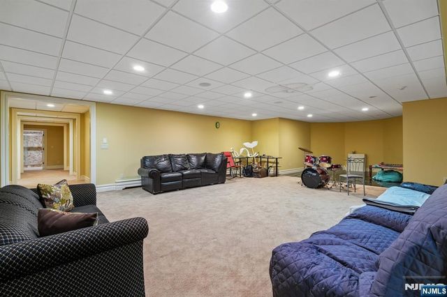 35 Echo Ridge Road, Upper Saddle River, NJ 07458
