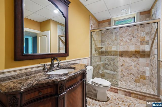 35 Echo Ridge Road, Upper Saddle River, NJ 07458