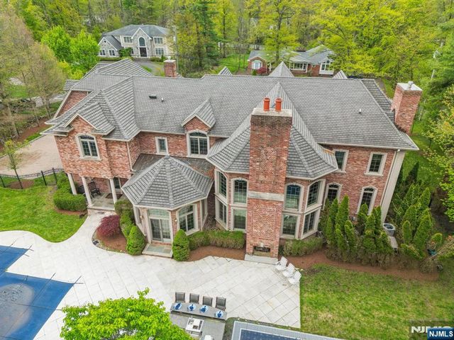 35 Echo Ridge Road, Upper Saddle River, NJ 07458