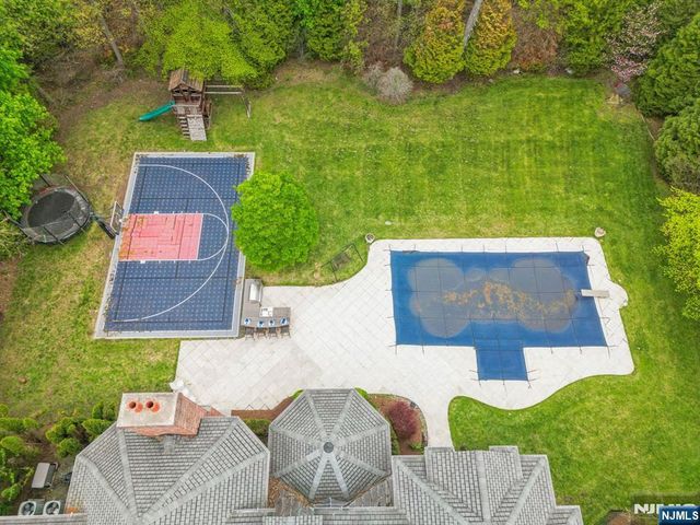 35 Echo Ridge Road, Upper Saddle River, NJ 07458
