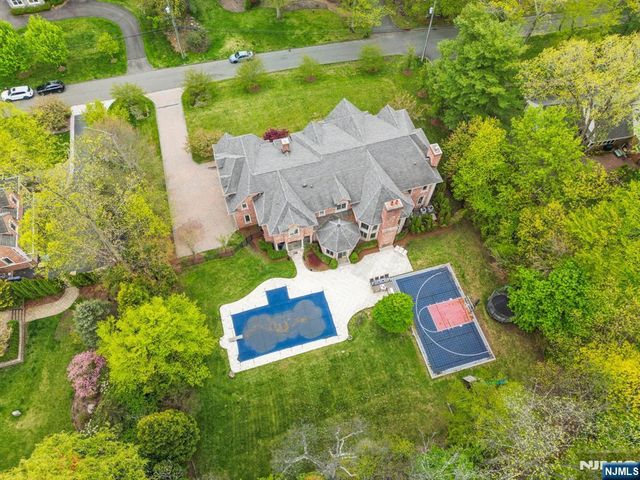 35 Echo Ridge Road, Upper Saddle River, NJ 07458