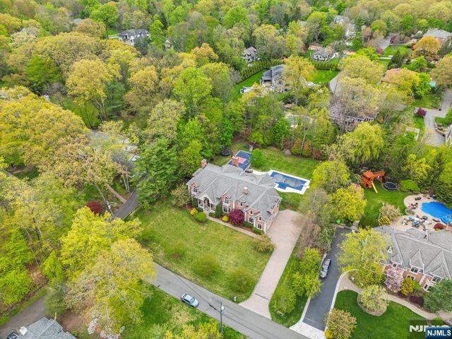 35 Echo Ridge Road, Upper Saddle River, NJ 07458