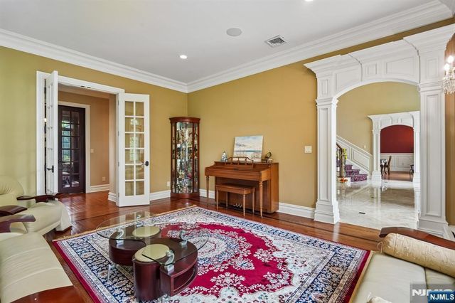 35 Echo Ridge Road, Upper Saddle River, NJ 07458