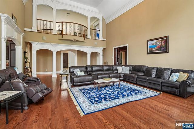 35 Echo Ridge Road, Upper Saddle River, NJ 07458
