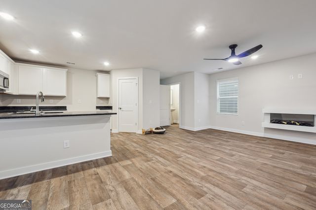 213 Harris Walk, West Point, GA 31833