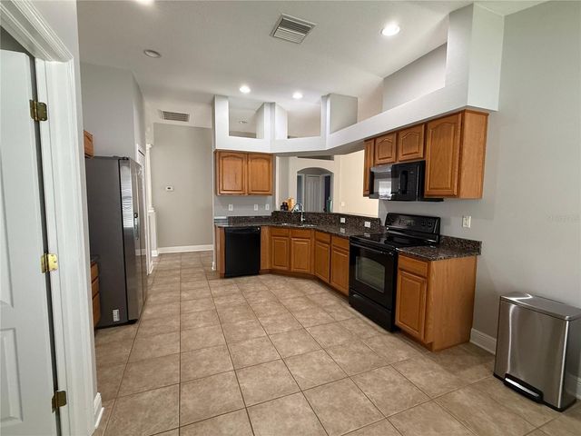 27426 WHISPERING BIRCH WAY, Wesley Chapel, FL 33544