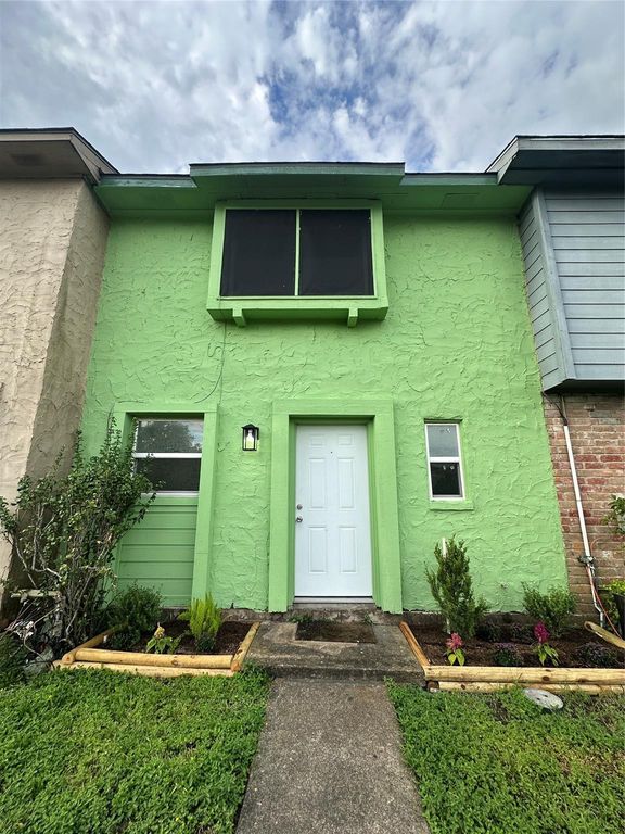 7335 Chasewood Drive, Houston, TX 77489