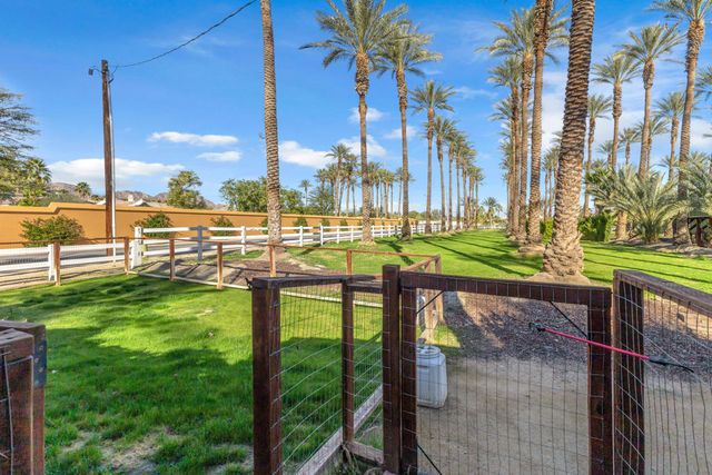 58200 Almonte Drive, La Quinta, CA 92253