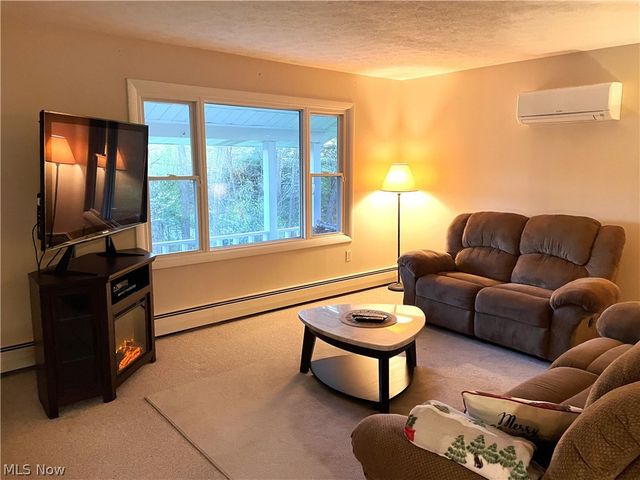9584 Kinsman Road, Novelty, OH 44072