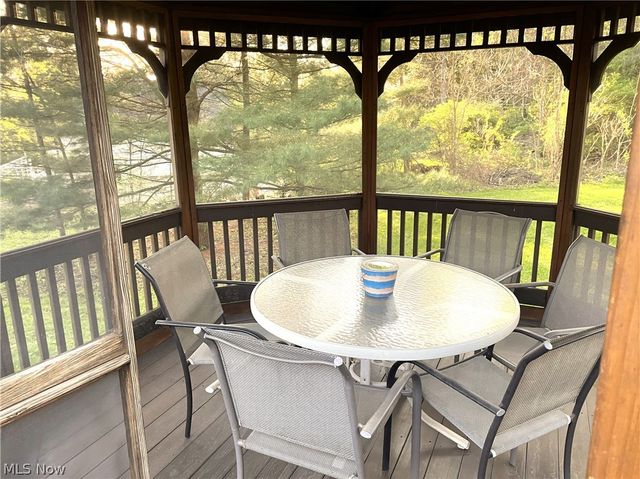 9584 Kinsman Road, Novelty, OH 44072