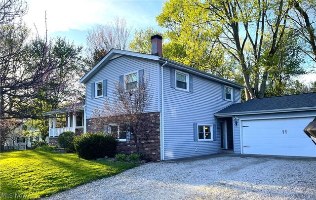 9584 Kinsman Road, Novelty, OH 44072