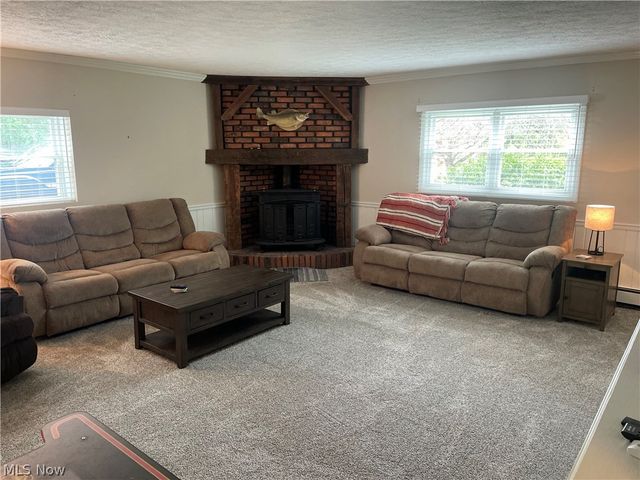 9584 Kinsman Road, Novelty, OH 44072