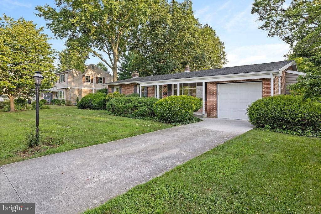 164 EARLY AVE, Gettysburg, PA 17325