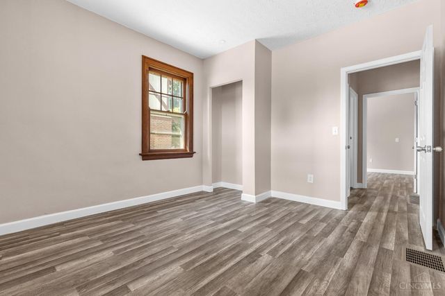 7227 Plainfield Road, Deer Park, OH 45236