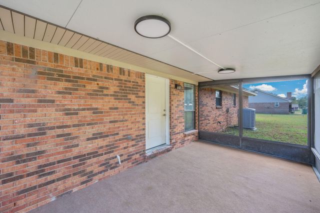 5356 Constitution Road, Crestview, FL 32539